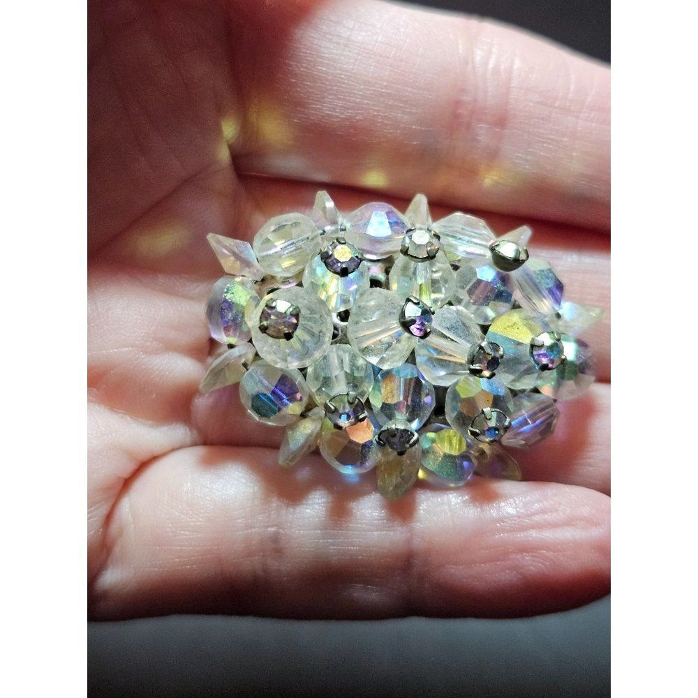 **Last Chance!! Final Sale** Vintage oval aurora borealis brooch